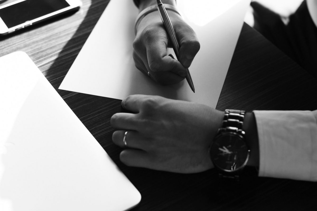 signature-pro-r99-Kg4_MGU-unsplash